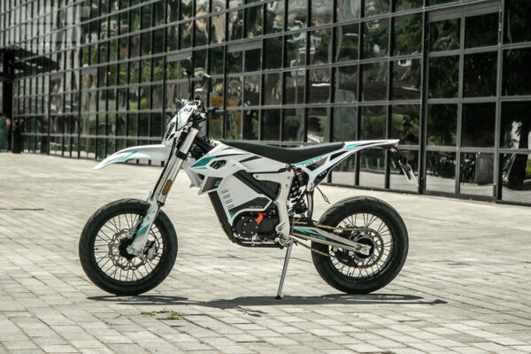 CW3 Supermotard 125cc – Image 2